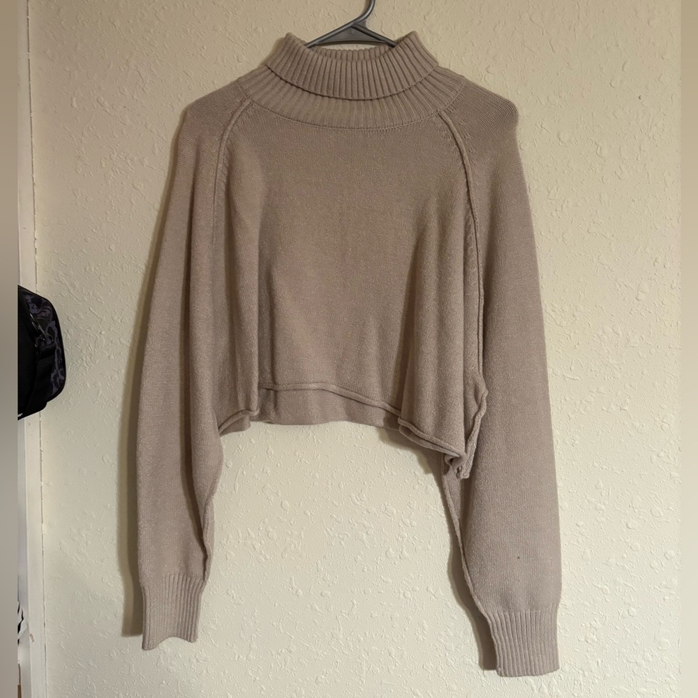 NWT Women's Taupe Cropped Turtleneck Sweater